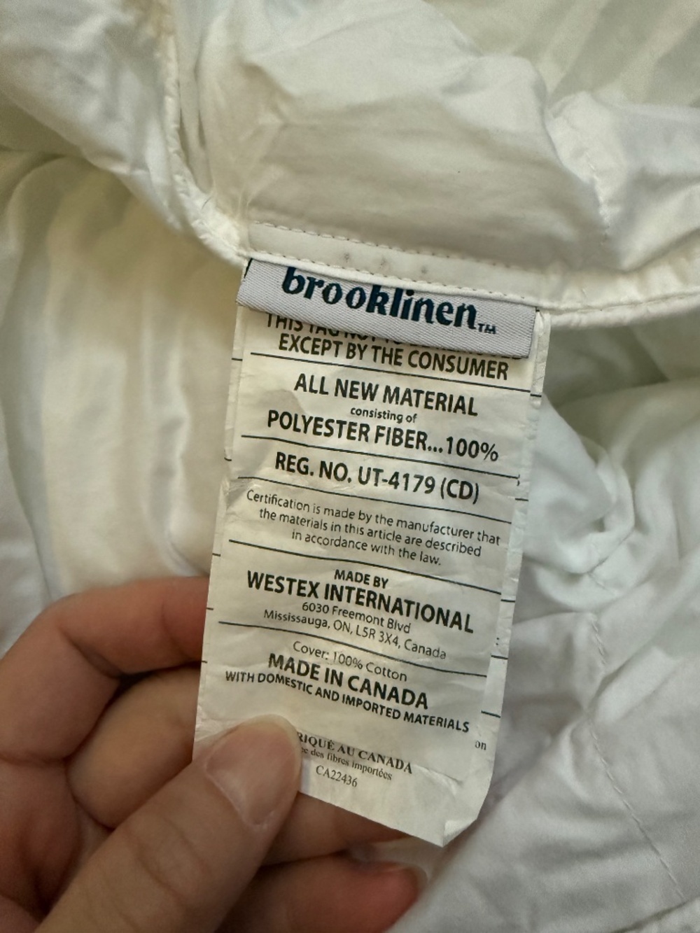 Brooklinen down ALTERNATIVE comforter White Queen - Picture 4 of 5